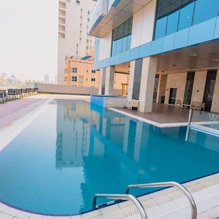 Vip Luxury Premium Apartment Manama Exterior photo